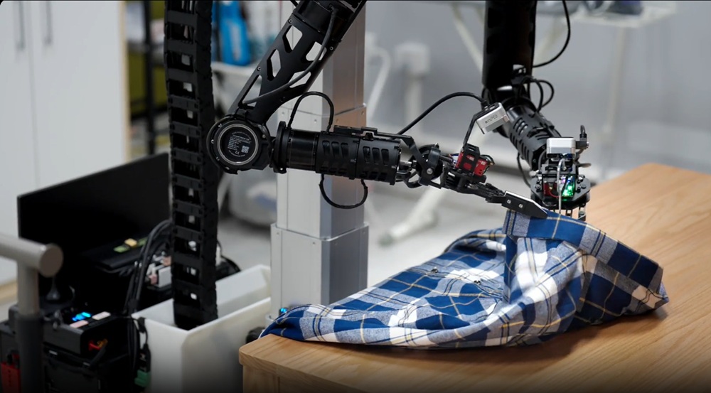 ByteDance unveils AI robot that cleans and folds laundry