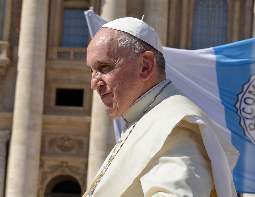 Pope urges G7 to prioritize human dignity in AI development