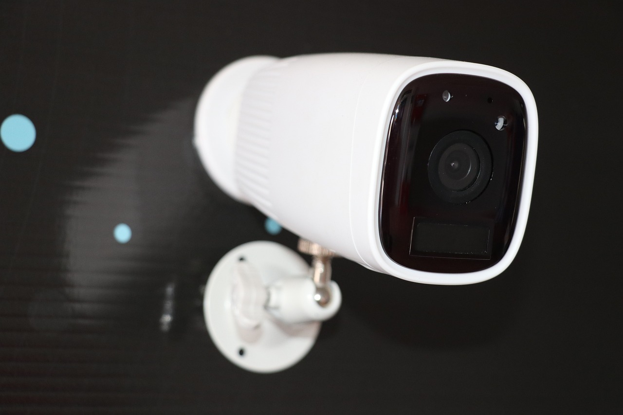 Smart camera glitch exposes thousands of homes to strangers