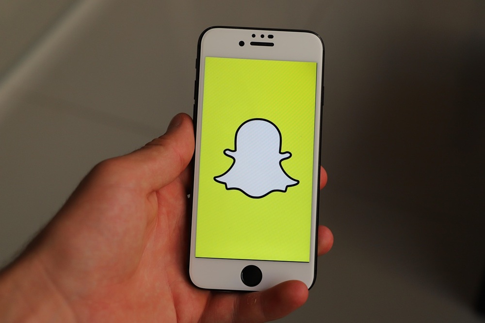 Snapchat faces backlash over new photo storage charges
