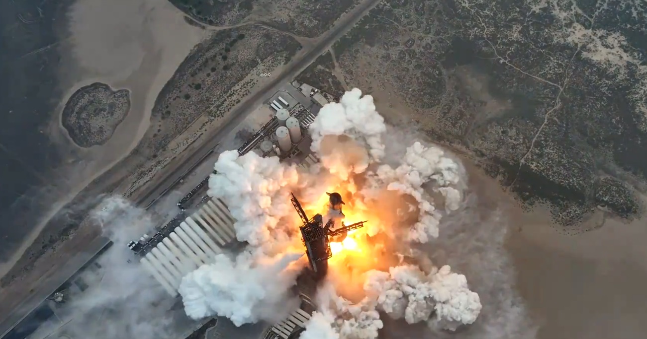 SpaceX successfully launches and lands world's largest rocket