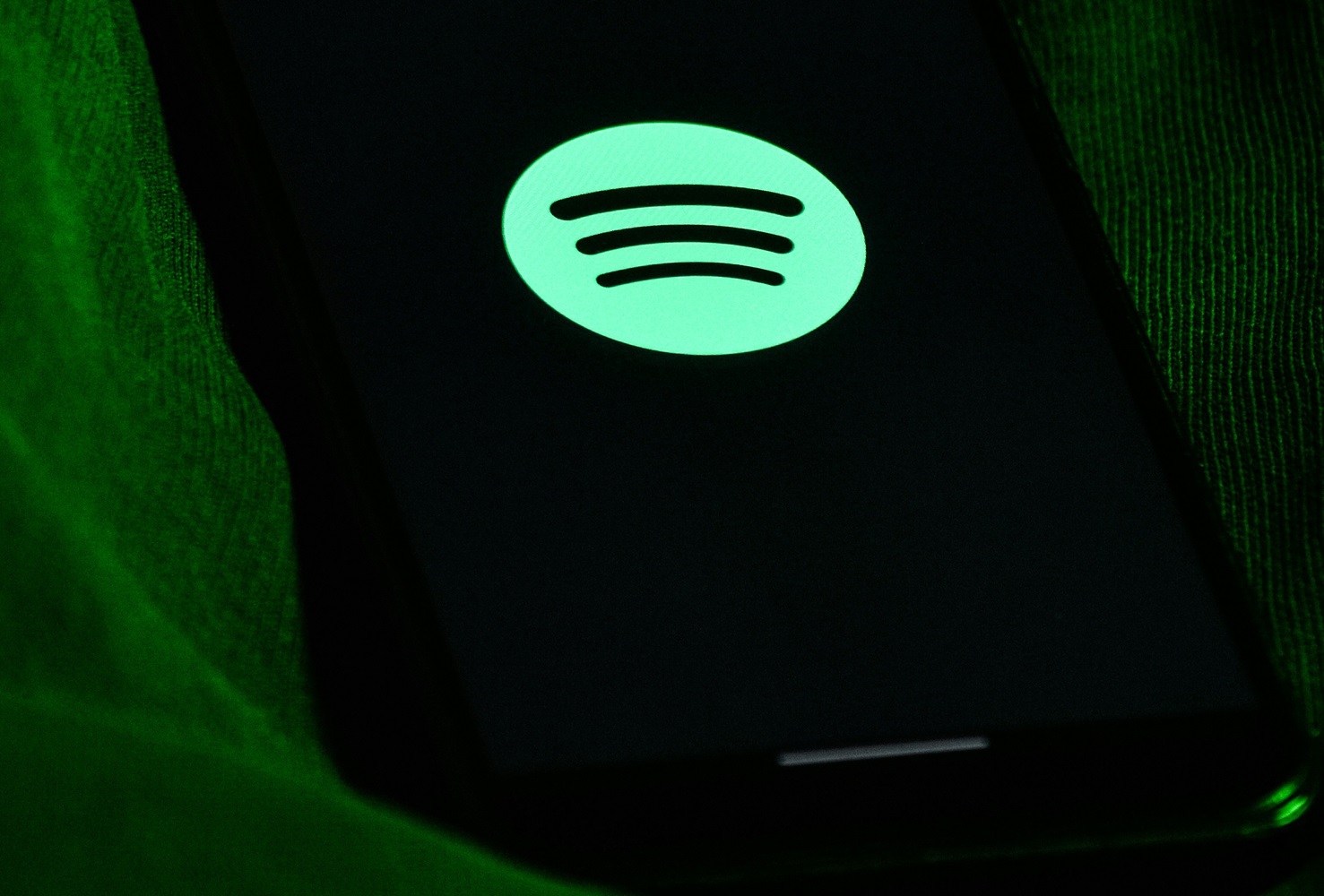 Spotify ventures into music video territory, challenging YouTube dominance