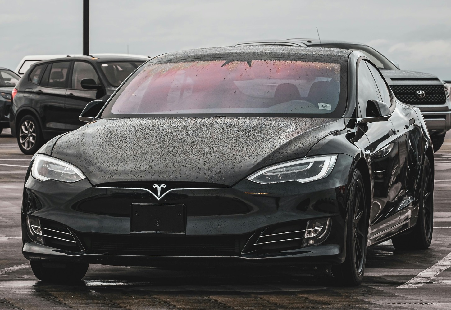 Self-driving cars safer than humans, except at dusk, dawn and turns