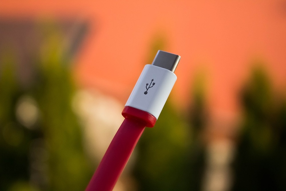 UK government considers common charging cable for devices